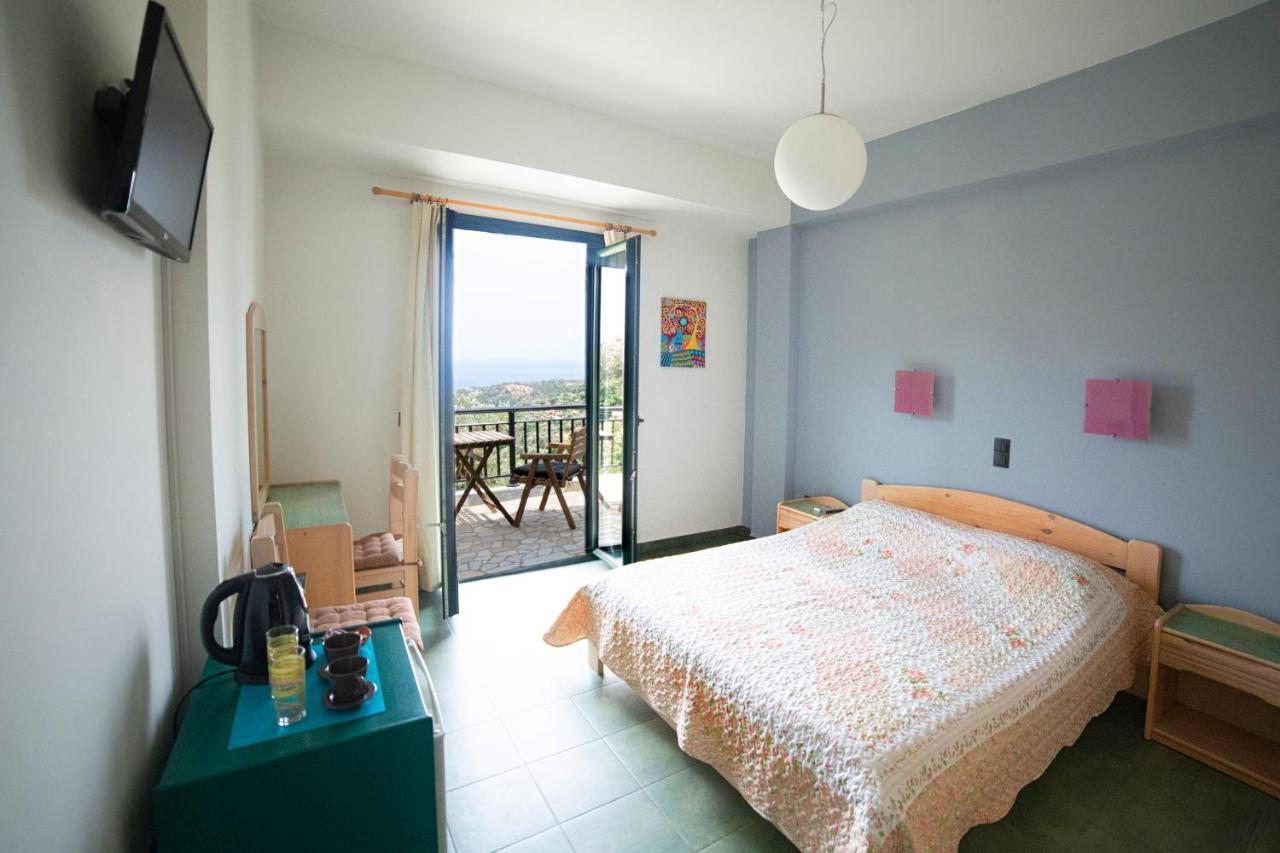 Eri Rooms To Let Raches  Exteriör bild