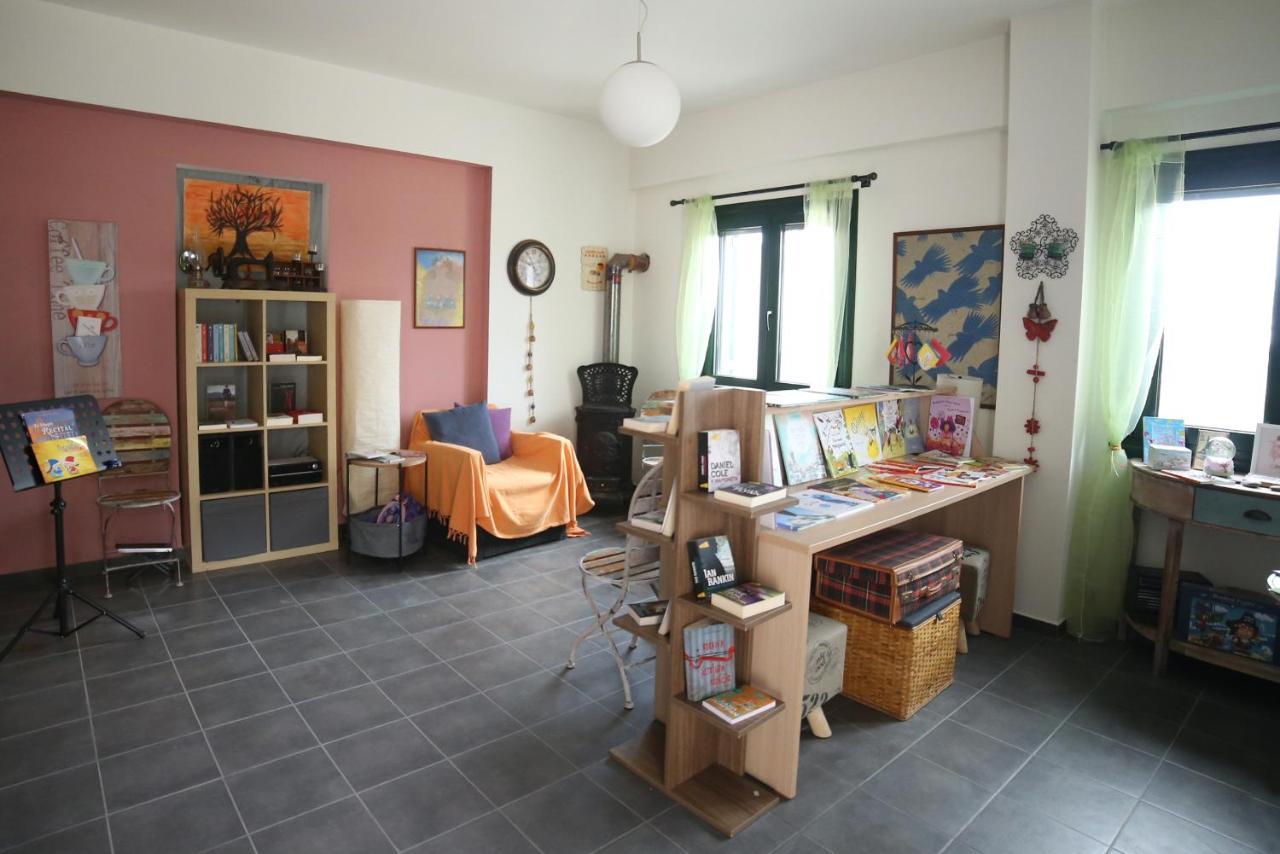Eri Rooms To Let Raches  Exteriör bild