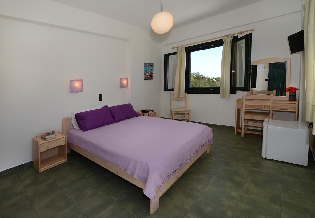 Eri Rooms To Let Raches  Rum bild